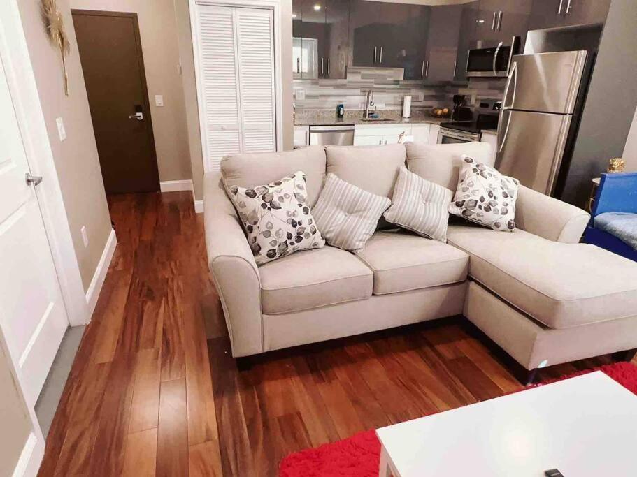 504 Luxe 1Bdr Apt In Center City フィラデルフィア エクステリア 写真