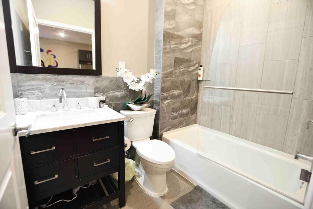 504 Luxe 1Bdr Apt In Center City フィラデルフィア エクステリア 写真
